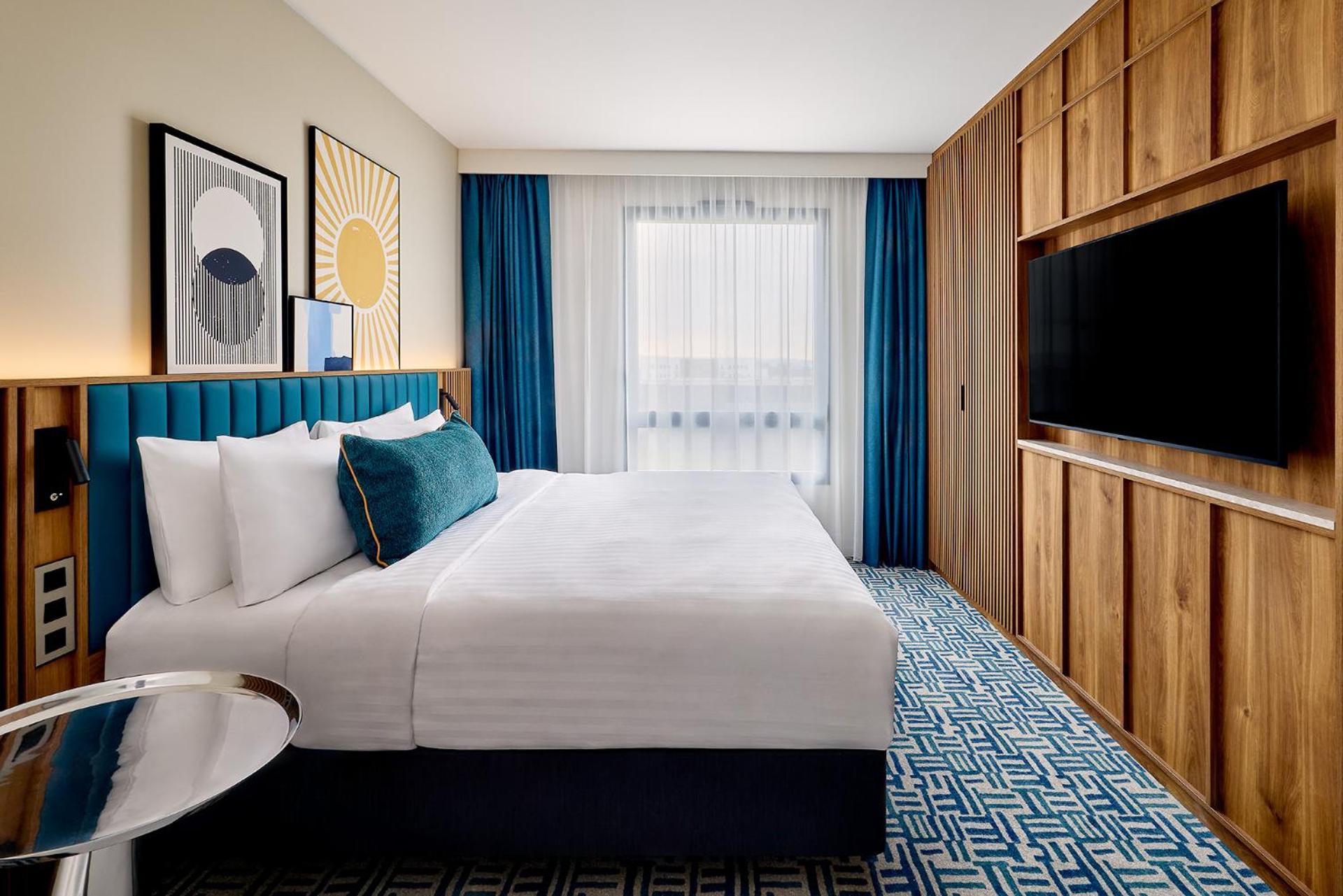 Courtyard By Marriott Lyon Eurexpo Stadium Жена Экстерьер фото